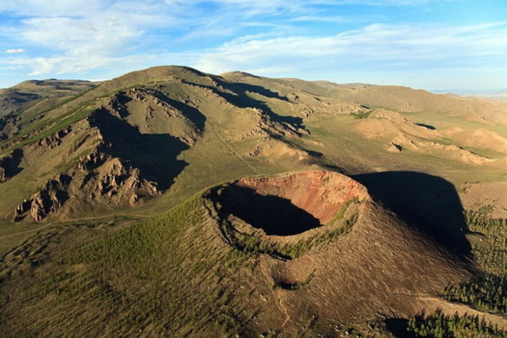 Khorgo Crater
